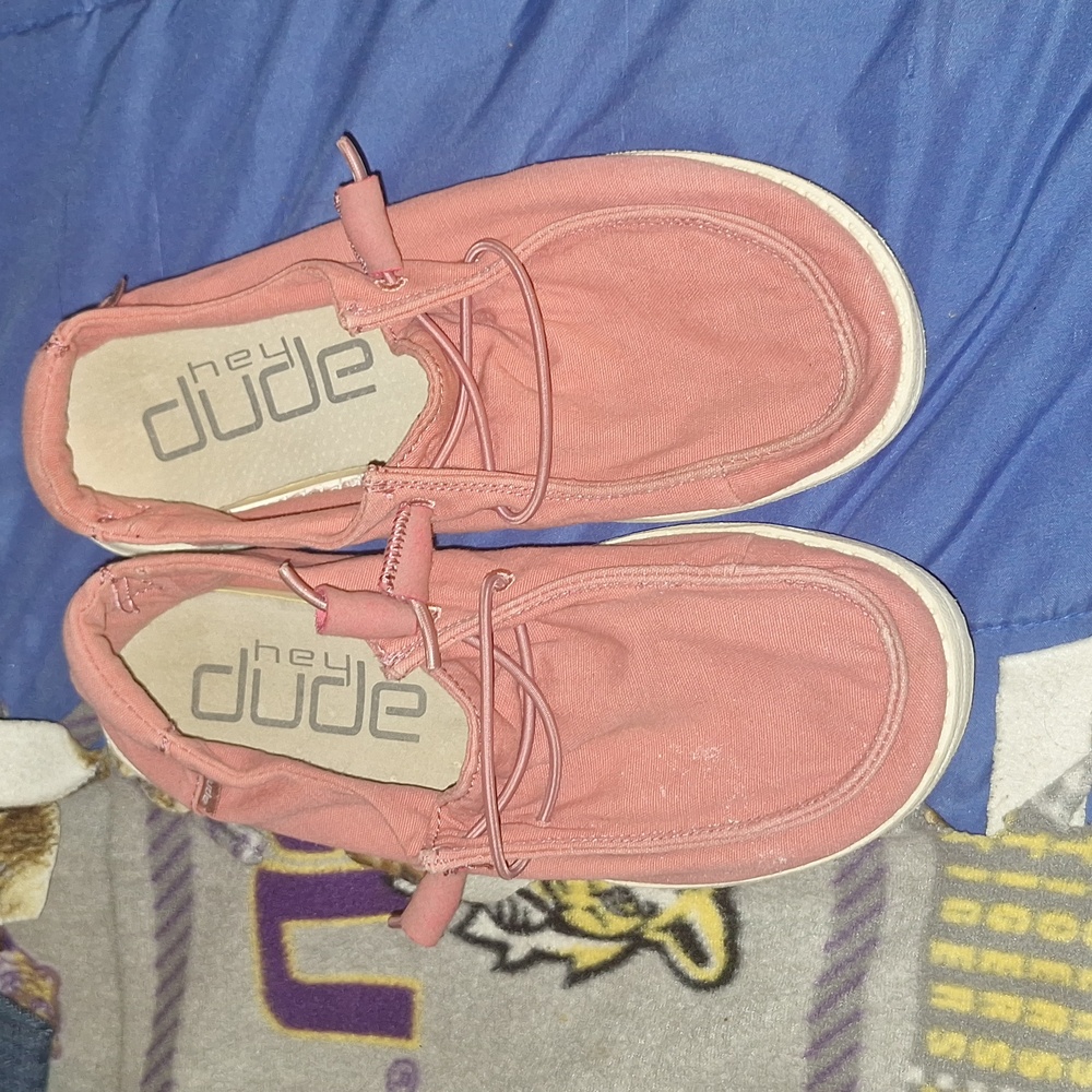 Hey dude's woman's size 5 like brand new